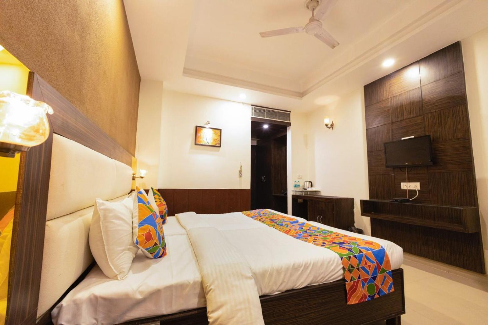 Hotel Sahibs The Lighthouse Agra  Bagian luar foto