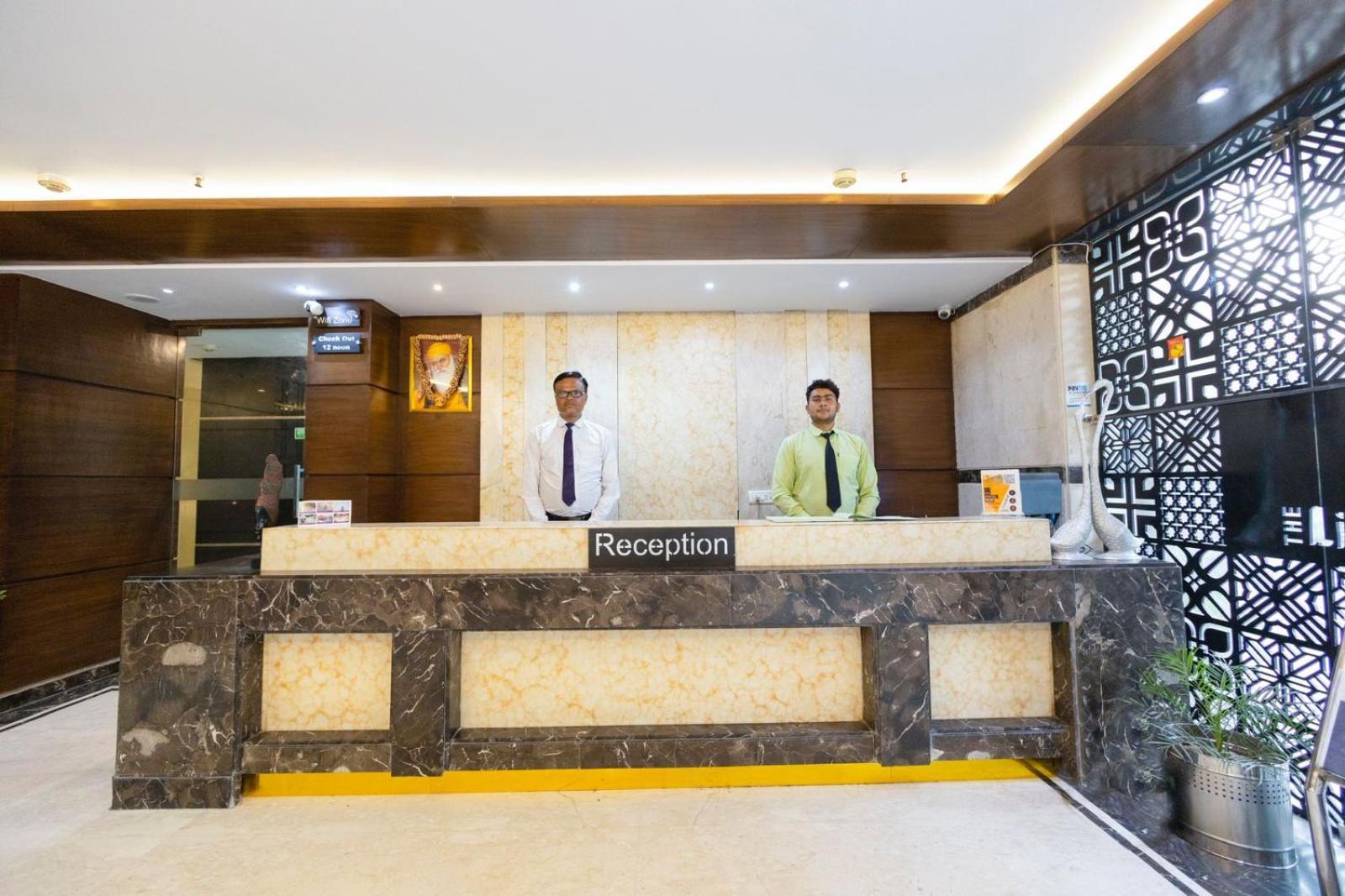 Hotel Sahibs The Lighthouse Agra  Bagian luar foto
